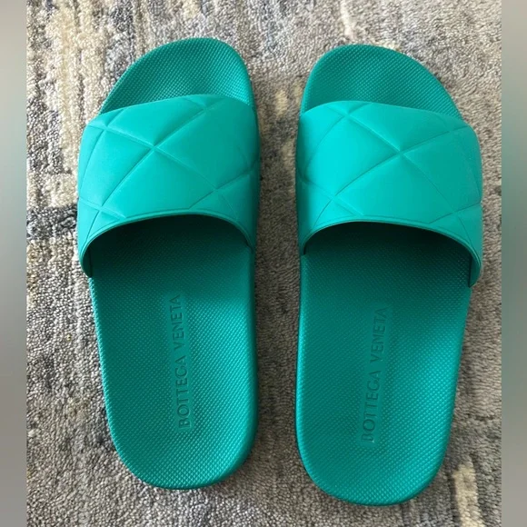 BOTTEGA VENETA Rubber The Slider Sandals size 38 in Neptune - Picture 4 of 10